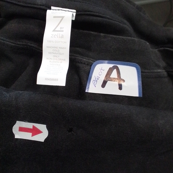 Zella Long Sleeve Thumb Holes Rounded Hem Washed Black Tee {A}{B} - Picture 2 of 9